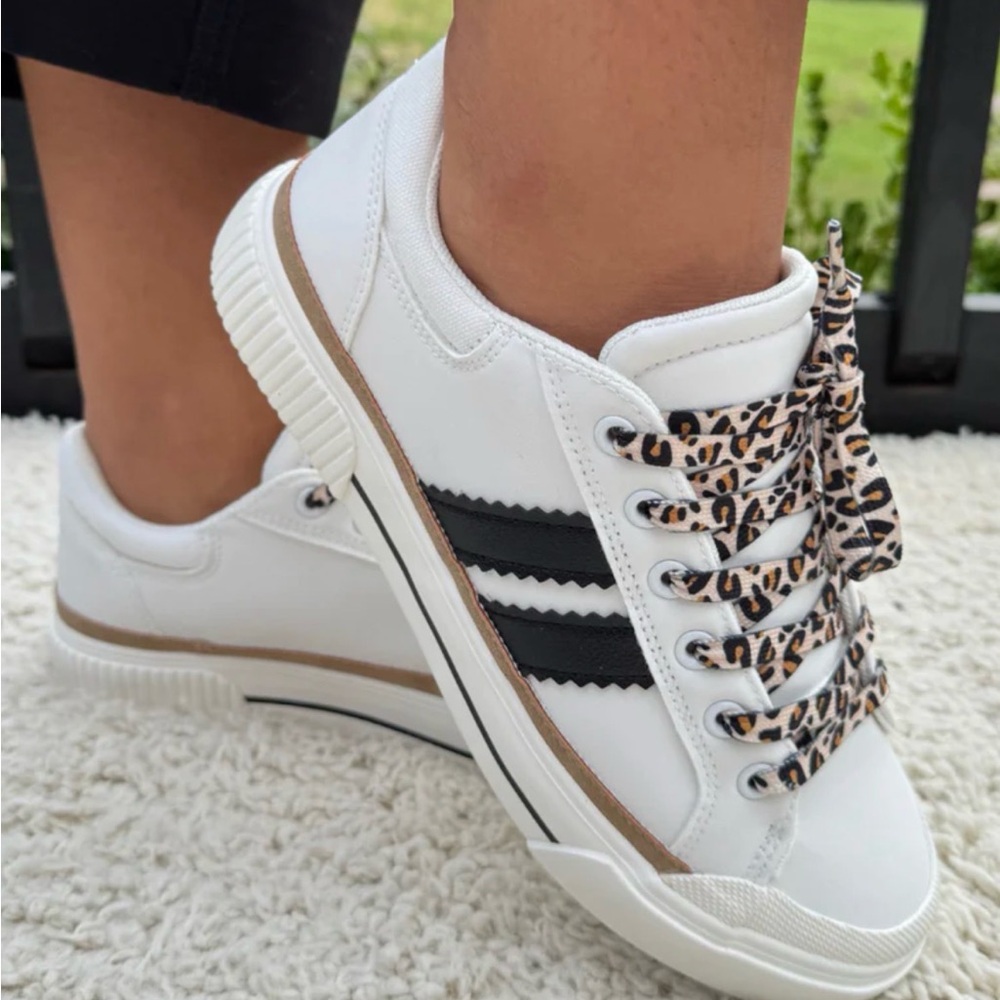 Corky’s That’s Her White  Court Sneaker Size 9